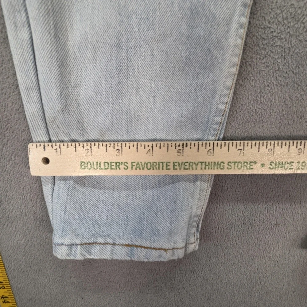 VTG Levis 501 Jeans Mens Light Wash Blue Button Fly USA 25x30 - Picture 5 of 16